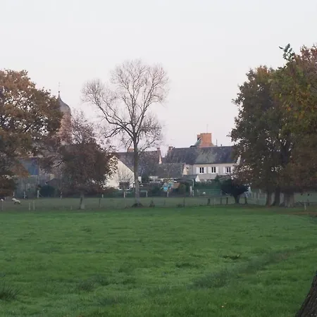 Gite Location Des 4 Saisons Bacilly Exterior photo